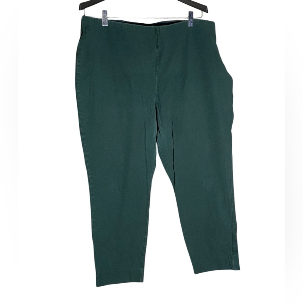 Old Navy Dark Green Capri Pants Size 20